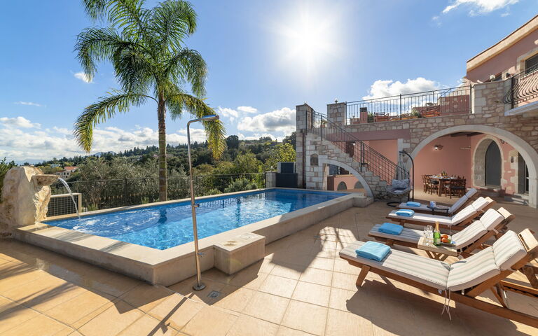 Villa Kois: bassin, Extérieur, Extérieurs