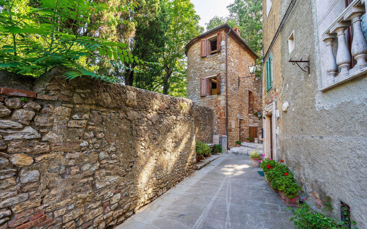 Torre di Serre: Extérieur, Extérieurs