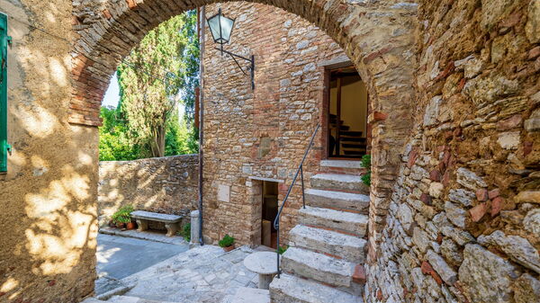 Torre di Serre: Extérieur, Extérieurs