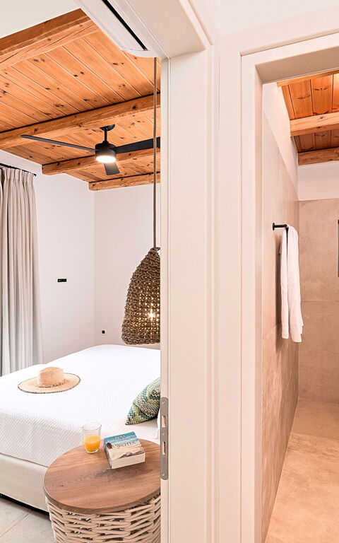 Villa Mirage: chambre à coucher, Salle de bain