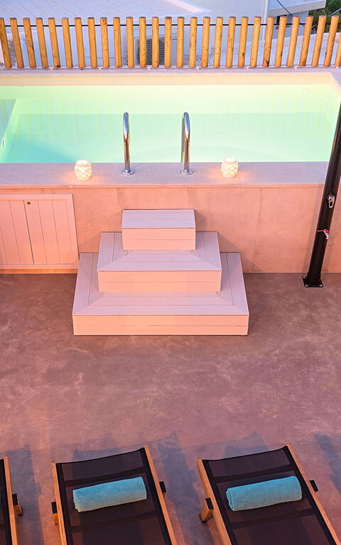 Villa Mirage: bassin, Extérieur, Extérieurs