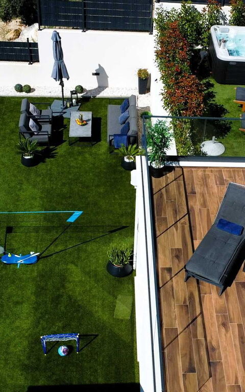 Villa Nikta: Balcon / Terrasse / Patio, Extérieur, jacuzzi, Jardin