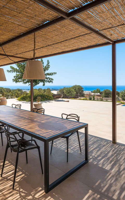 Gelso Bianco: Extérieur, Extérieurs, Vues