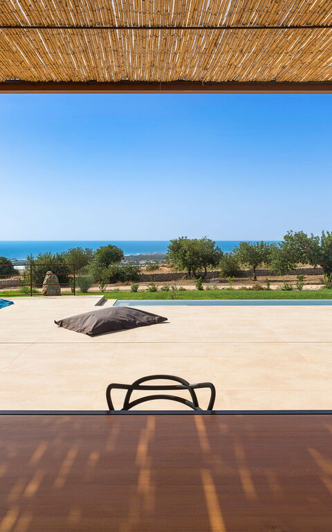 Gelso Bianco: Extérieur, Extérieurs, Vues