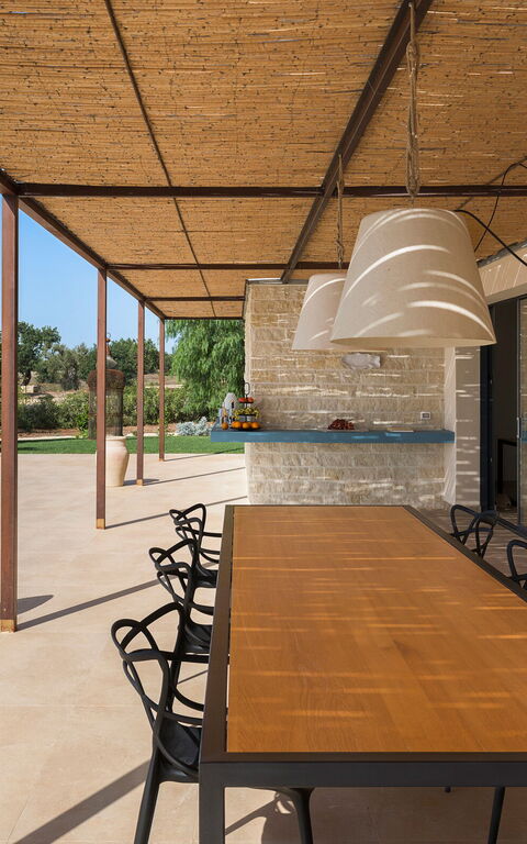 Gelso Bianco: Extérieur, Extérieurs