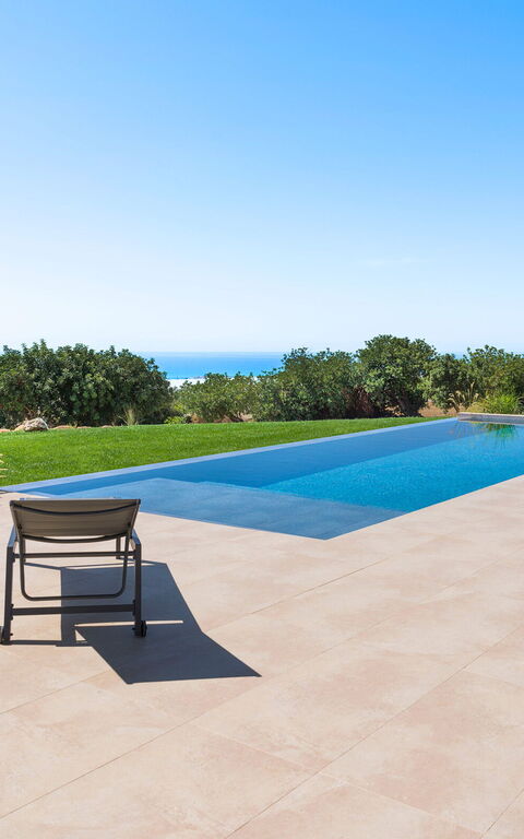 Villa Passo Salina: bassin, Jardin