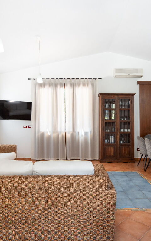 Villa Petra: Cuisine, Salle à manger, Salon