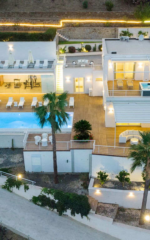 Villa Elysium: bassin, Extérieur, Extérieurs