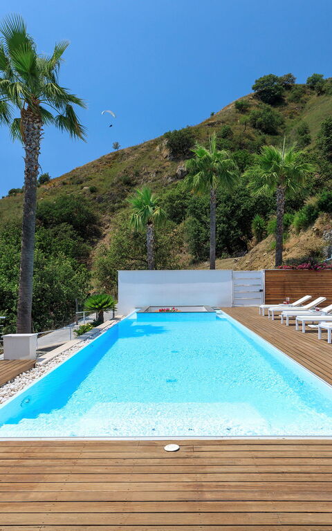 Villa Elysium: bassin, Extérieur, Extérieurs