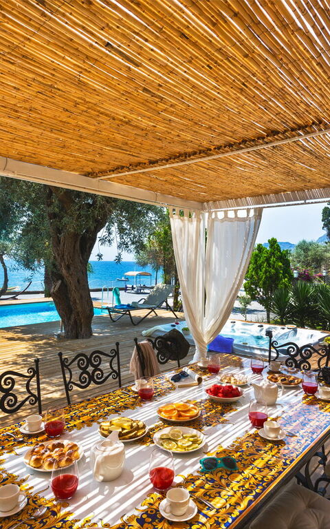 Villa Bellasia: Extérieur, Extérieurs