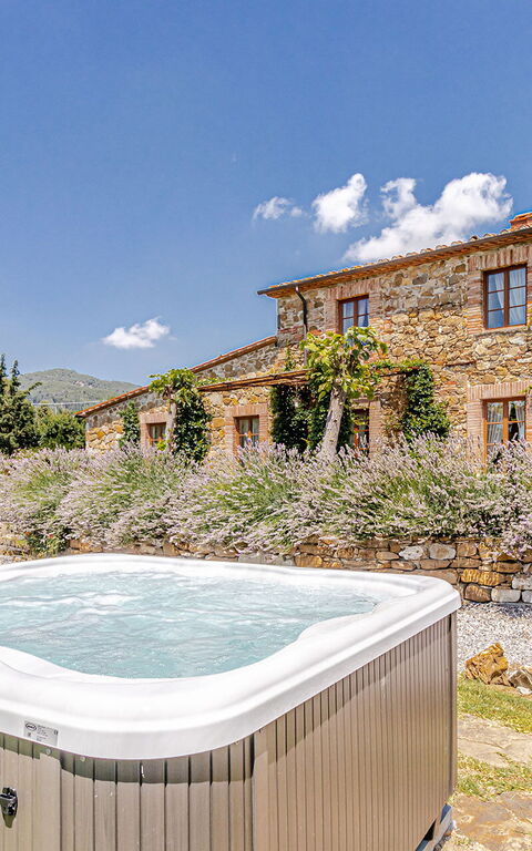 Chateau La Siroque: Extérieur, Extérieurs, jacuzzi, Jardin