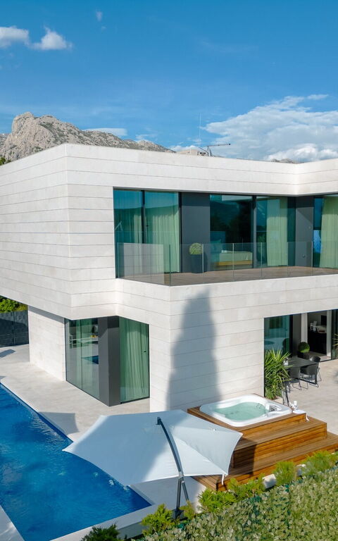 Orvas Villa 82: bassin, Extérieurs, jacuzzi, Jardin, Vues