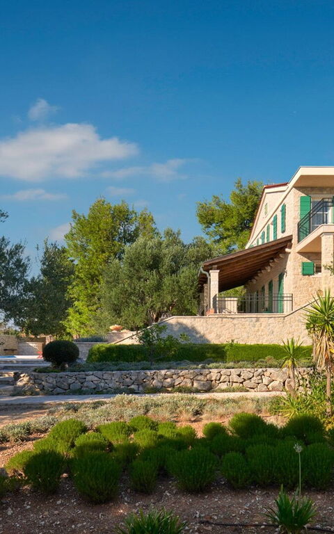 Orvas Villa 189: Extérieurs, Jardin