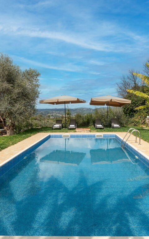 Klapas: bassin, Extérieurs, Jardin