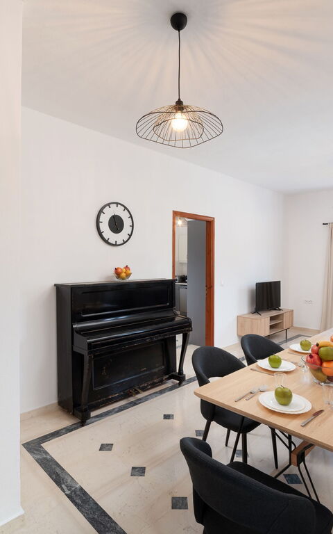 Klapas: Salle à manger, Salon