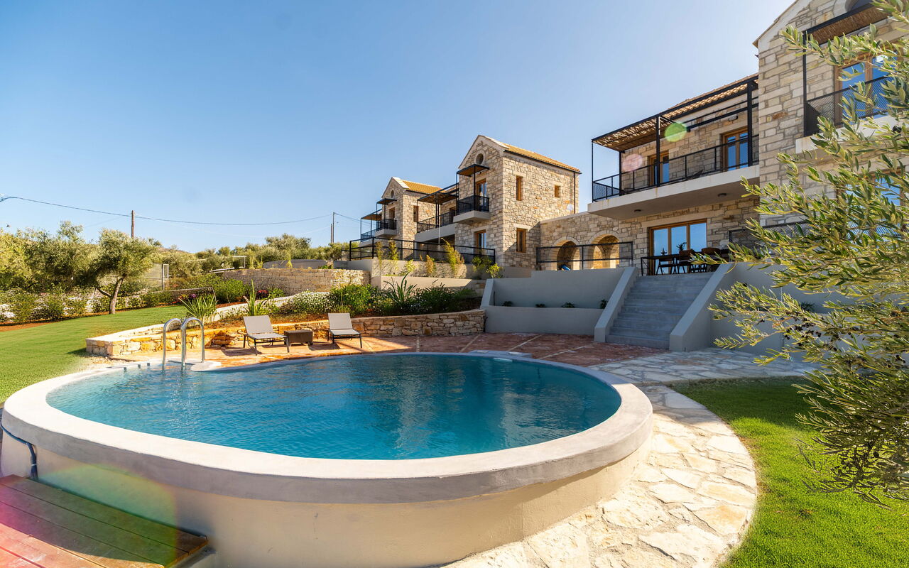 Villa Falcos: bassin, Extérieur, Extérieurs