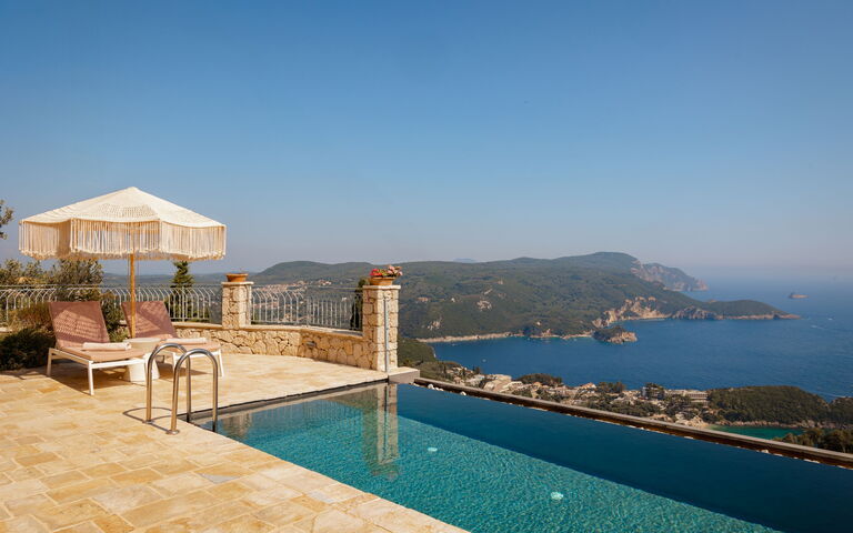 Villa Thea Mare Levantes