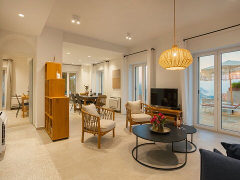 Villa Thea Mare Levantes