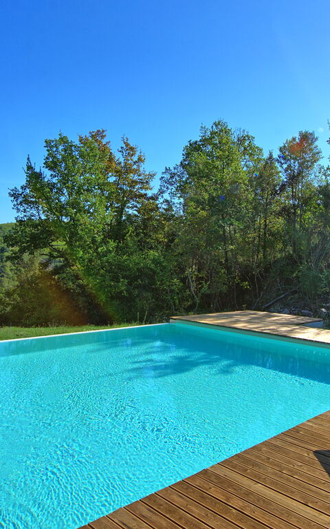 Torre: bassin, Extérieur