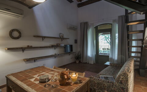 Logement Catola: Salle à manger, Salon