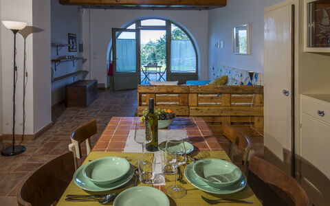 Logement Roggiola: Cuisine, Salle à manger