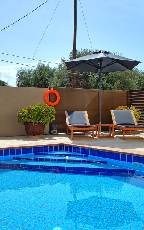 Villa Endless View: Automne, bassin, Été, Extérieur, Extérieurs, Printemps