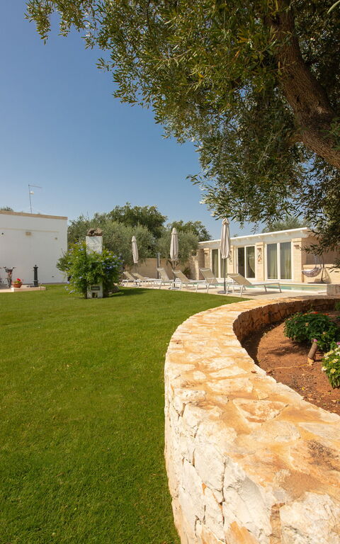 Terra Mater: Extérieur, Extérieurs, Jardin