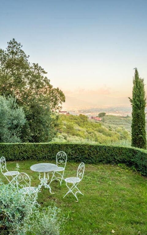 Villa Mami: Extérieur, Extérieurs, Jardin, Vues