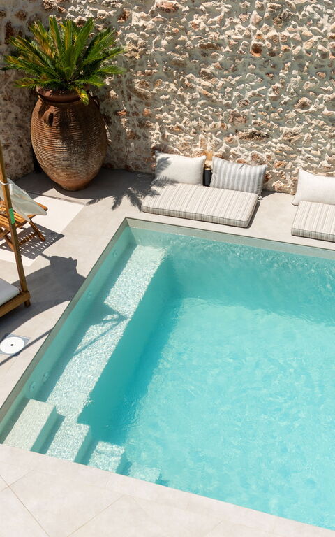 Villa Paul: bassin, Extérieur, Extérieurs