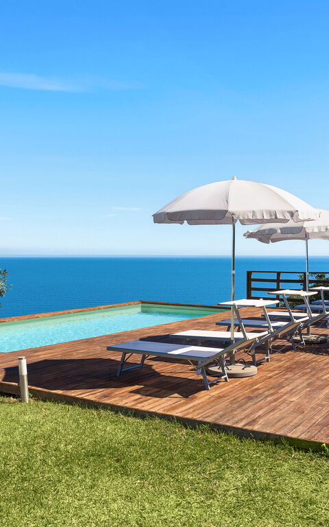 Villa Coralia: bassin, Extérieur, Extérieurs, Jardin, Vues