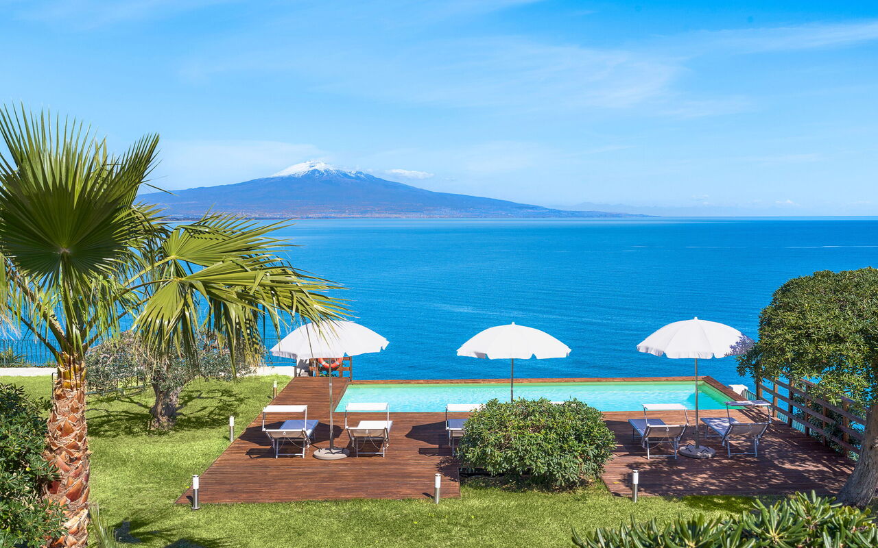 Villa Coralia: bassin, Extérieur, Extérieurs, Jardin, Vues