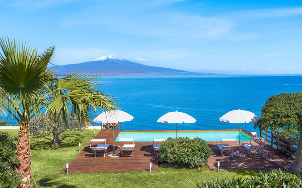 Villa Coralia: bassin, Extérieur, Extérieurs, Jardin, Vues