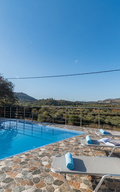 Villa Rose: bassin, Extérieur, Extérieurs