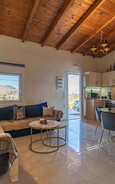 Villa Rose: Cuisine, Salon