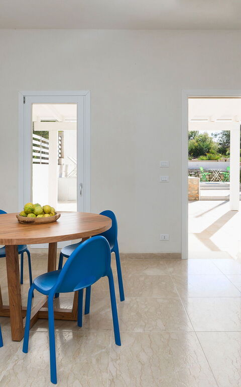 La Siesta: Cuisine, Salon