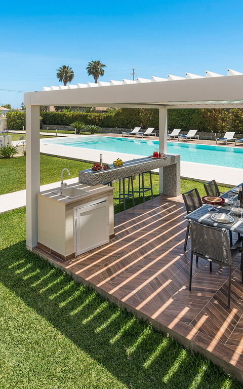 Villa Dilecta: Balcon / Terrasse / Patio, bassin, Extérieur, Extérieurs, Jardin