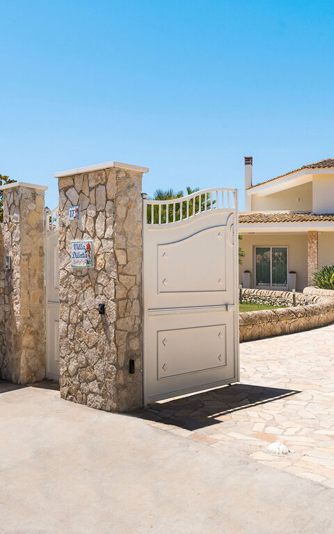 Villa Dilecta: Entrée principale, Extérieur, Extérieurs