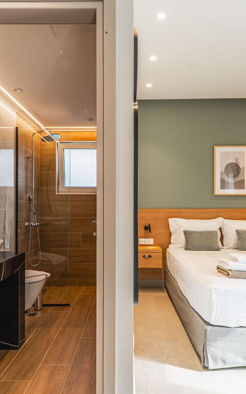 Villa Serenity: chambre à coucher, Salle de bain