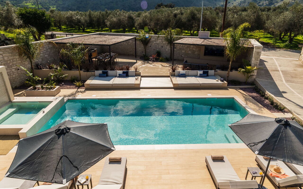 Villa Serenity: bassin, Extérieur
