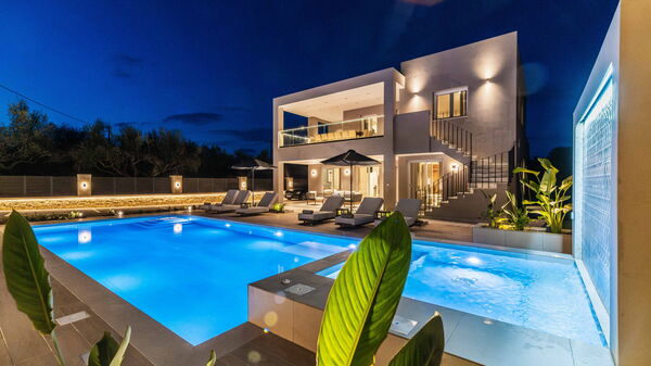 Villa Serenity: bassin, Extérieur, Extérieurs