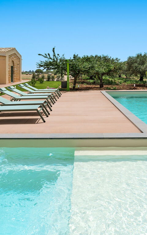 Villa Cavalè: bassin, Extérieur, Extérieurs