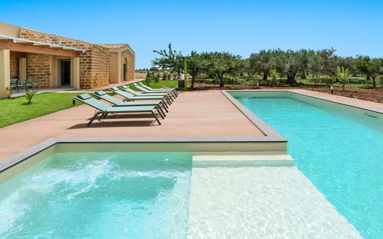 Villa Cavalè: bassin, Extérieur, Extérieurs