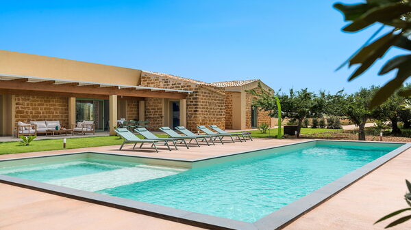 Villa Cavalè: bassin, Extérieur, Extérieurs