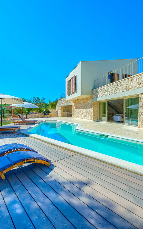 Villa Pine Haven: bassin, Extérieur, Extérieurs