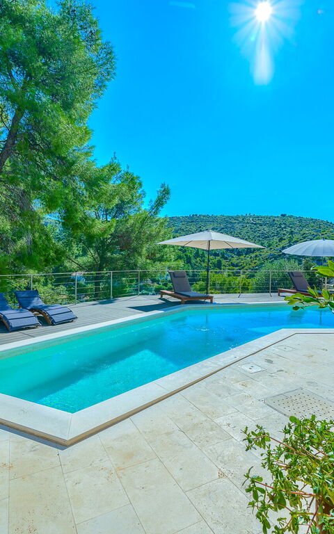 Villa Pine Haven: bassin, Extérieur, Extérieurs