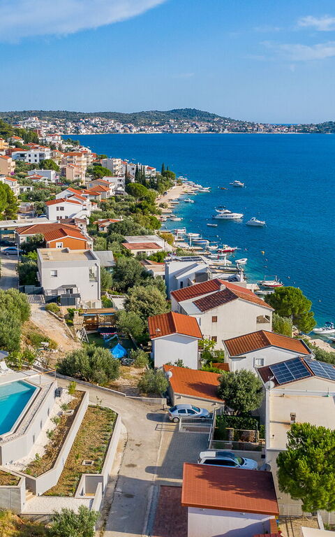 Villa Allina: bassin, Vues