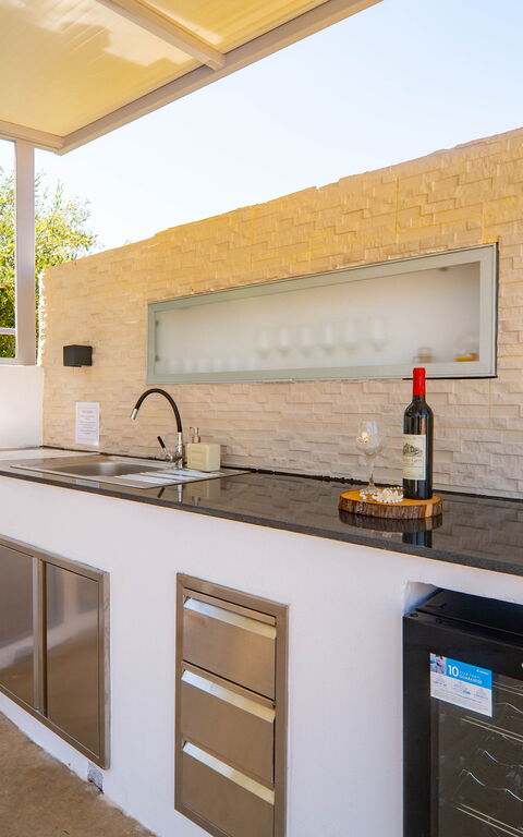 Christianna Apartments: Extérieur