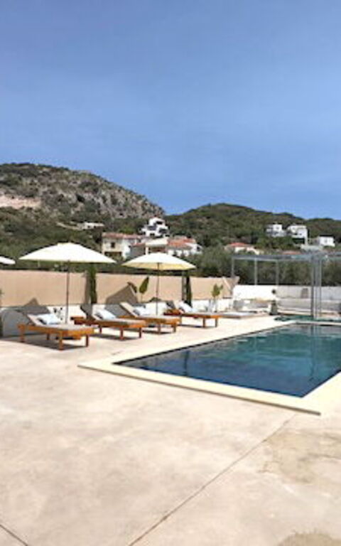 Christianna Apartments