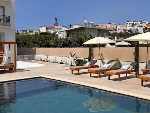 Christianna Apartments