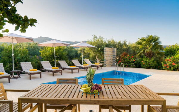 Villa Aetheria: Balcon / Terrasse / Patio, bassin, Extérieur, Extérieurs